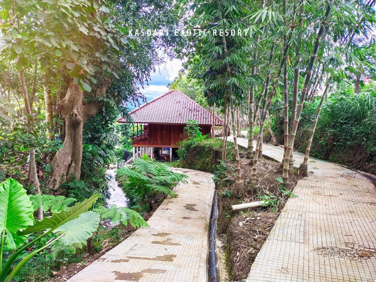 Kasuari Exotic Resort ماجلانج المظهر الخارجي الصورة